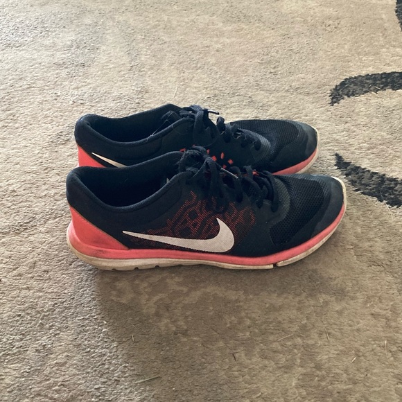 Nike flex 2015 run running shoes pink and black size 9 athletic - Picture 2 of 6